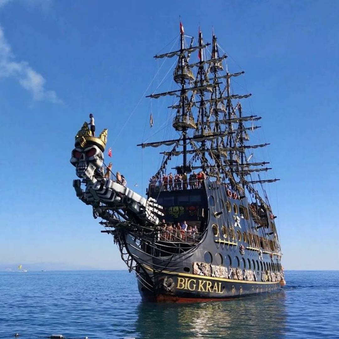 BIG KRAL Pirate Boat Trip from Alanya